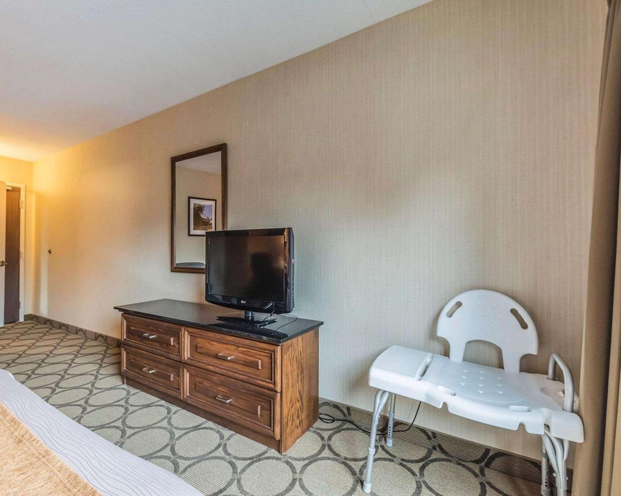 Comfort Inn Дрюммондвилл Экстерьер фото