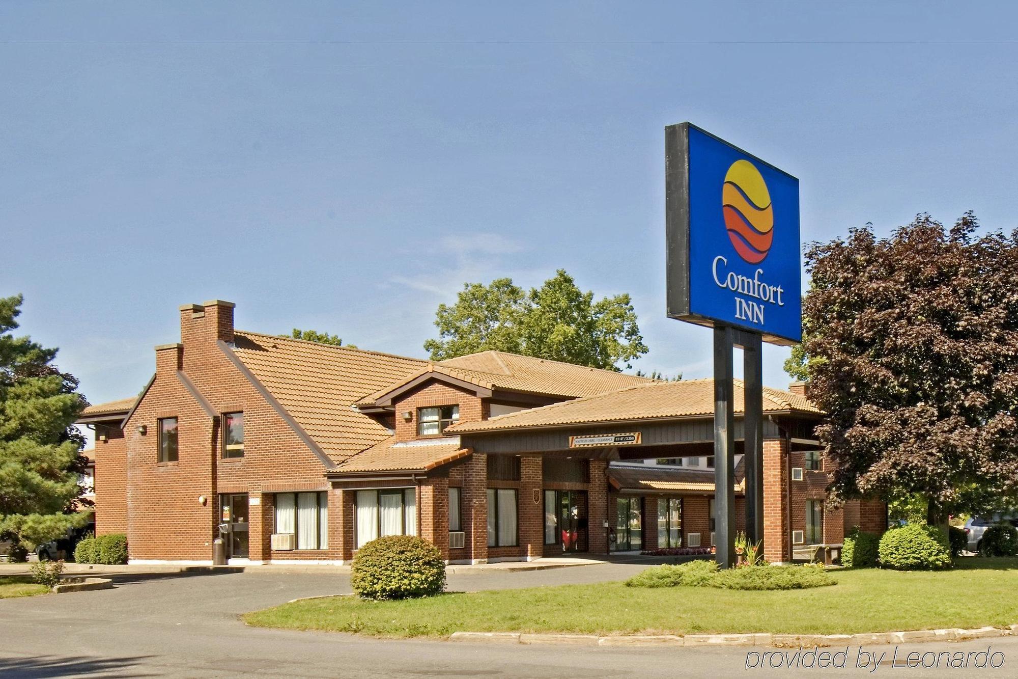 Comfort Inn Дрюммондвилл Экстерьер фото