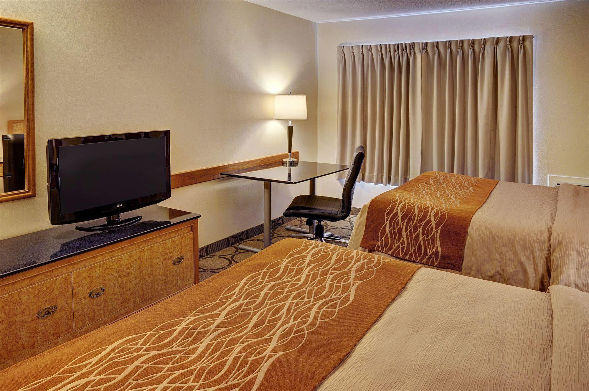 Comfort Inn Дрюммондвилл Экстерьер фото